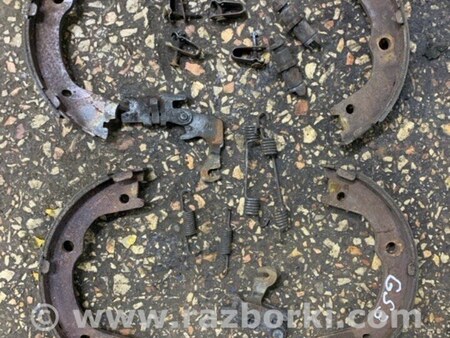 ФОТО Комплект колодок и механизмов ручного торомоза для KIA Sorento 2 XM (09-14) Київ