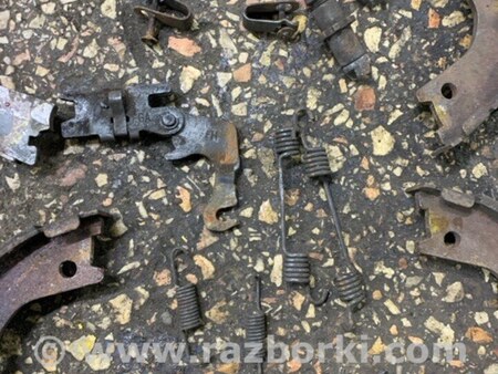 ФОТО Комплект колодок и механизмов ручного торомоза для KIA Sorento 2 XM (09-14) Київ