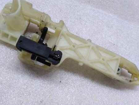 ФОТО Кронштейн ручки дверной задний левый для KIA Sorento 2 XM (09-14) Київ