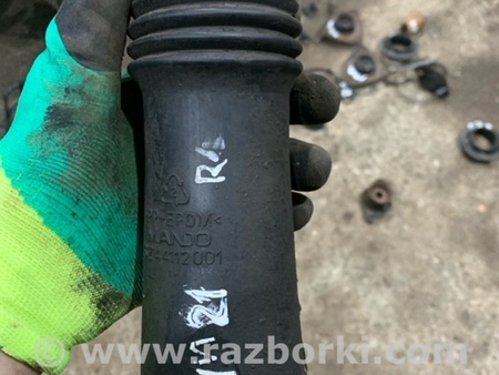 ФОТО Пыльник стойки задний для KIA Sportage SL (10-16) Київ