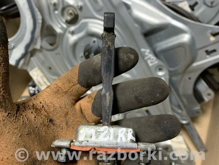 ФОТО Ограничитель двери задний правый для KIA Sportage SL (10-16) Київ