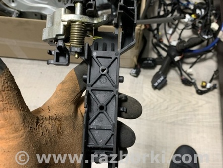 ФОТО Кронштейн ручки дверной задний левый для KIA Sportage SL (10-16) Київ