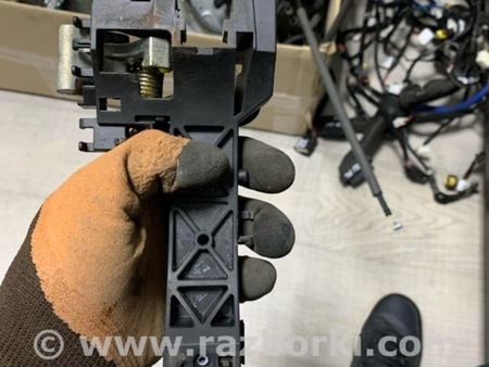 ФОТО Кронштейн ручки дверной задний правый для KIA Sportage SL (10-16) Київ