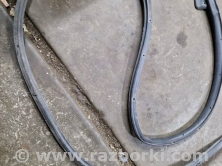 ФОТО Уплотнительная резинка задняя левая для KIA Sportage SL (10-16) Київ