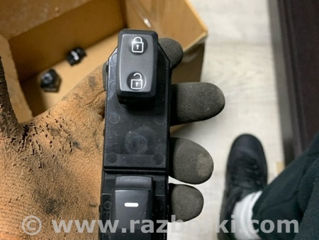 ФОТО Кнопка передняя левая для KIA Sportage SL (10-16) Київ