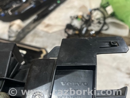 ФОТО Кронштейн для Volvo XC90 II SPA (2015-) Київ