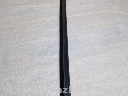 ФОТО Уплотнитель стекла двери для Volvo XC90 II SPA (2015-) Київ