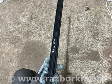 ФОТО Уплотнитель стекла двери для Volvo XC90 II SPA (2015-) Київ