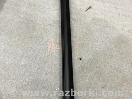 ФОТО Уплотнитель стекла двери для Volvo XC90 II SPA (2015-) Київ