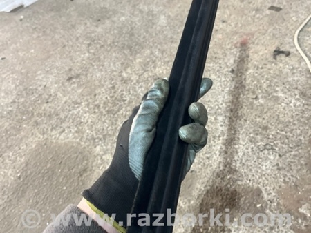 ФОТО Уплотнитель стекла двери для Volvo XC90 II SPA (2015-) Київ