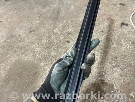 ФОТО Уплотнитель стекла двери для Volvo XC90 II SPA (2015-) Київ