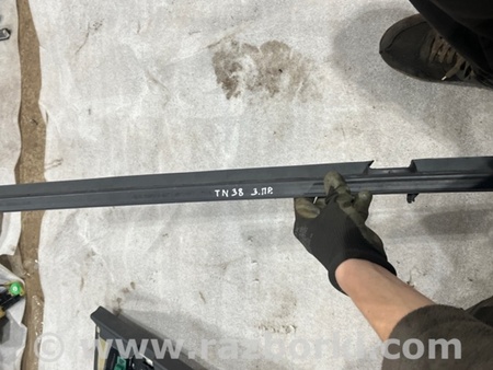 ФОТО Уплотнитель стекла двери для Volvo XC90 II SPA (2015-) Київ