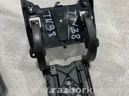 ФОТО Кронштейн для Volvo XC90 II SPA (2015-) Київ