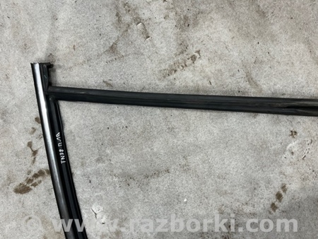 ФОТО Уплотнитель стекла двери для Volvo XC90 II SPA (2015-) Київ