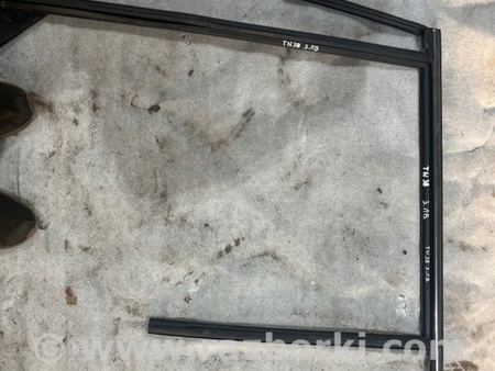 ФОТО Уплотнитель стекла двери для Volvo XC90 II SPA (2015-) Київ