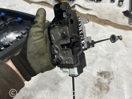 ФОТО Замок боковой двери для Volvo XC90 II SPA (2015-) Київ