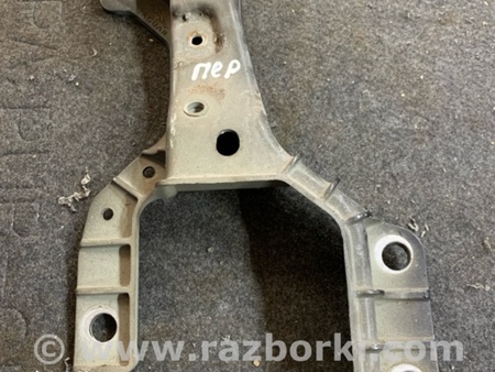 ФОТО Крепление усилителя бампера переднее правое для Jaguar XE X760 (15-24) Київ