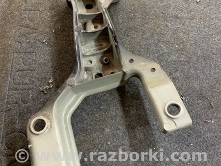 ФОТО Крепление усилителя бампера переднее правое для Jaguar XE X760 (15-24) Київ