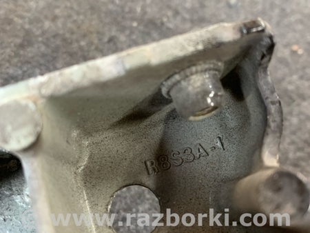 ФОТО Крепление усилителя бампера переднее левое для Jaguar XE X760 (15-24) Київ