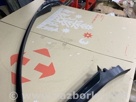 ФОТО Накладка на дверь передняя правая для Jaguar XE X760 (15-24) Київ