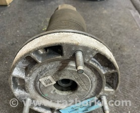 Опора пружины передняя правая Jaguar XE X760 (15-24)