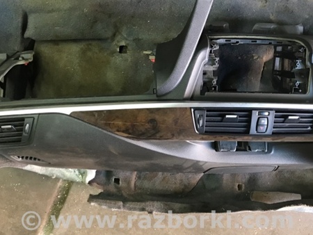 ФОТО Накладка на торпедо для BMW 3 F30 +рестайл (11-18) Київ