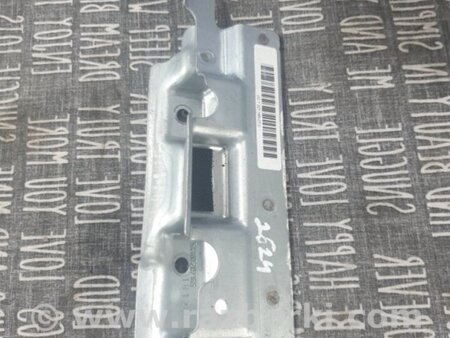 ФОТО Кронштейн левый для BMW 5 F10 (10-17) Київ