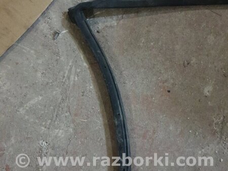 ФОТО Уплотнительная резинка передняя левая для Subaru Forester SH S12 (08-12) Київ