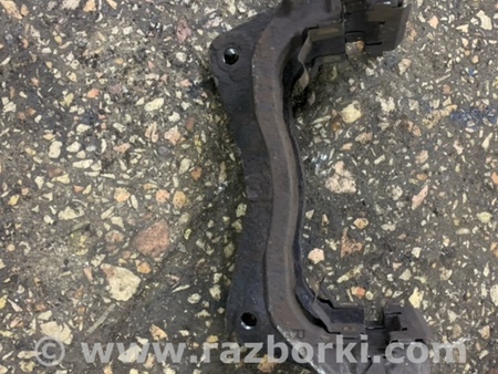 ФОТО Скоба суппорта передняя правая для Subaru Forester SJ S13 (12-18) Київ