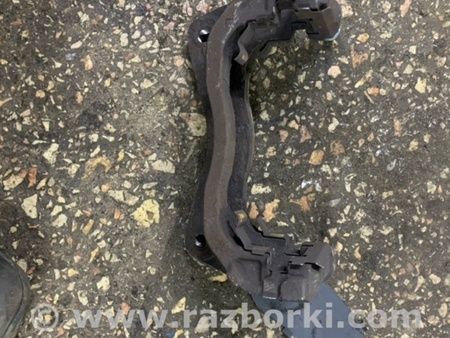 ФОТО Скоба суппорта передняя левая для Subaru Forester SJ S13 (12-18) Київ