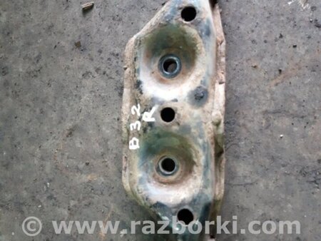ФОТО Кронштейн задний для Subaru Tribeca B9 (05-08) Київ