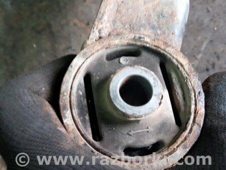 ФОТО Кронштейн задний для Subaru Tribeca B9 (05-08) Київ