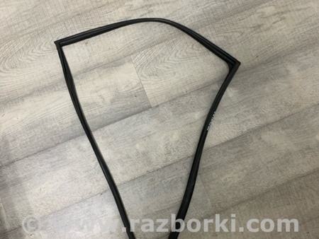 ФОТО Уплотнительная резинка задняя правая для Subaru Outback V BS (14-21) Київ