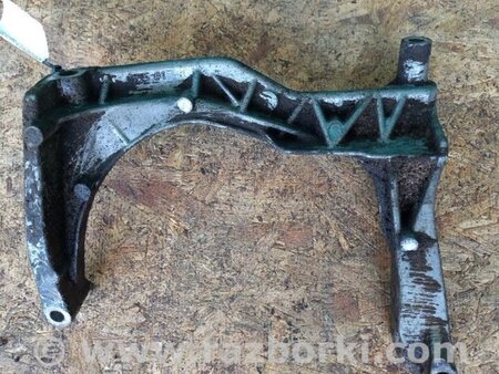 ФОТО Кронштейн двигуна для Honda Civic 7 EU, EN, ES (09.2000 - 06.2006) Київ