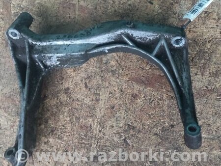 ФОТО Кронштейн двигуна для Honda Civic 7 EU, EN, ES (09.2000 - 06.2006) Київ