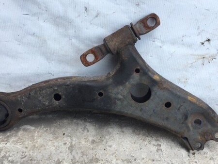 ФОТО Важіль передньої підвіски нижній для Toyota Camry 40 XV40 (06-11) Київ