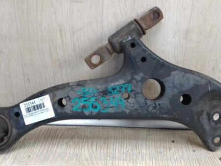 ФОТО Важіль передньої підвіски нижній для Toyota Camry 50 XV50 (11-14) Київ