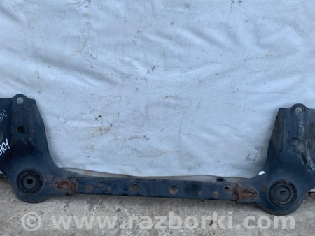 ФОТО Кріплення балки підвіски для Nissan Juke (10-19) Київ