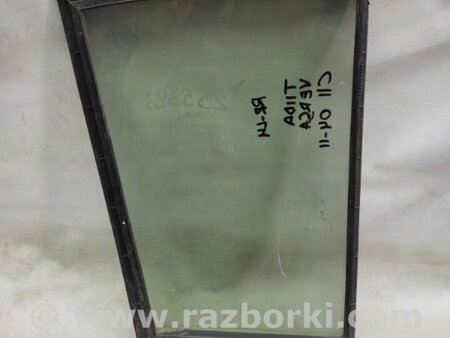 ФОТО Скло дверей глухе для Nissan Tiida/Versa C11 Київ