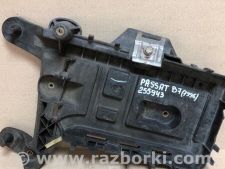 ФОТО Полиця акумулятора для Volkswagen Passat B7 (09.2010-06.2015) Київ