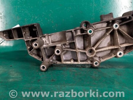 ФОТО Кронтейн генератора для Volvo S70 Київ