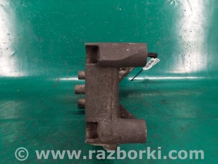 ФОТО Кронтейн генератора для Volvo S70 Київ