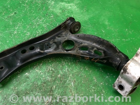 ФОТО Важіль передньої підвіски нижній для Volkswagen Passat CC (01.2012-12.2016) Київ