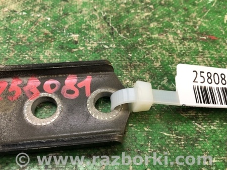 ФОТО Петля двері верхня для Mitsubishi Galant Київ