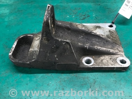 ФОТО кронштейн опори двигуна для Infiniti M35/M45 Київ