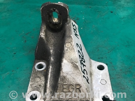 ФОТО кронштейн опори двигуна для Infiniti M35/M45 Київ