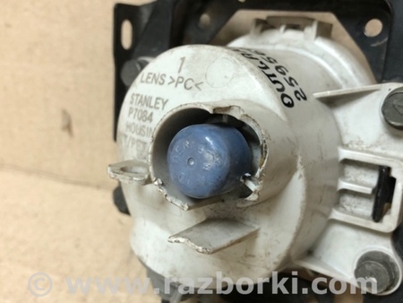 ФОТО Протитуманна фара для Mitsubishi Outlander XL CW (05-12) Київ