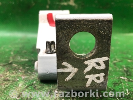 ФОТО Петля двері верхня для Volkswagen Passat B7 (09.2010-06.2015) Київ