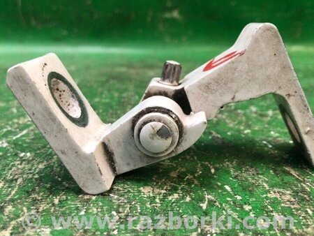 ФОТО Петля двері нижня для Volkswagen Passat B7 (09.2010-06.2015) Київ