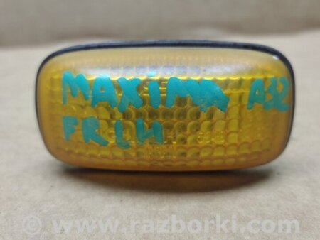 ФОТО Повторювач повороту у крило для Nissan Maxima A32 Київ